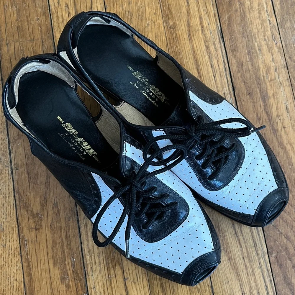 Women's Black and White Lace-Up Wedge Shoes - Picture 13 of 13